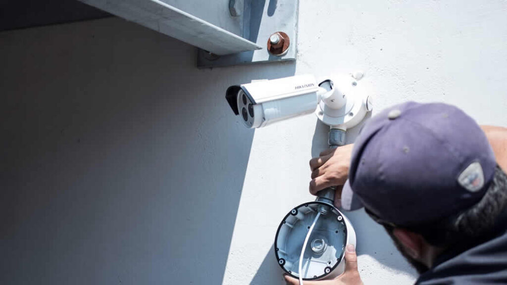 installation-Smart-Security-Cameras