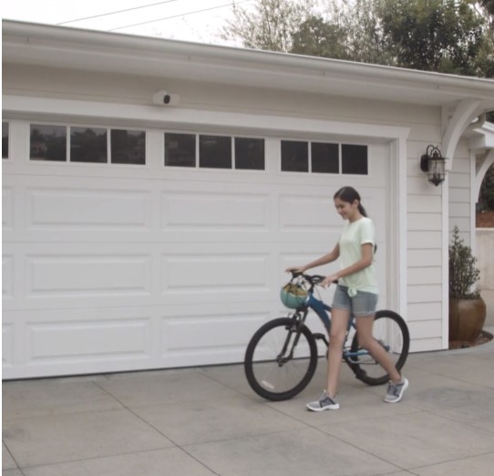 Arlo-Wireless Floodlight Camera - feature