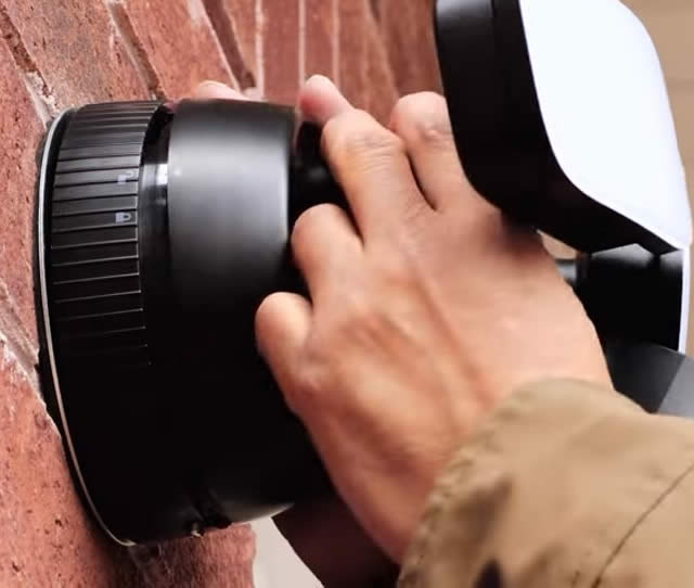 Lorex-floodlight-security-camera-installation